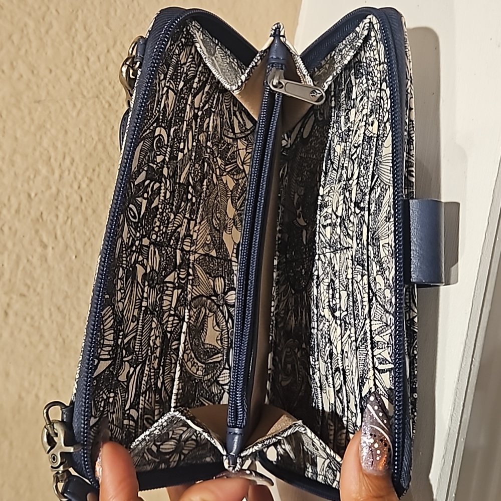 Sakroots Wallet Cell Phone Holder Crossbody Bag - Picture 6 of 13